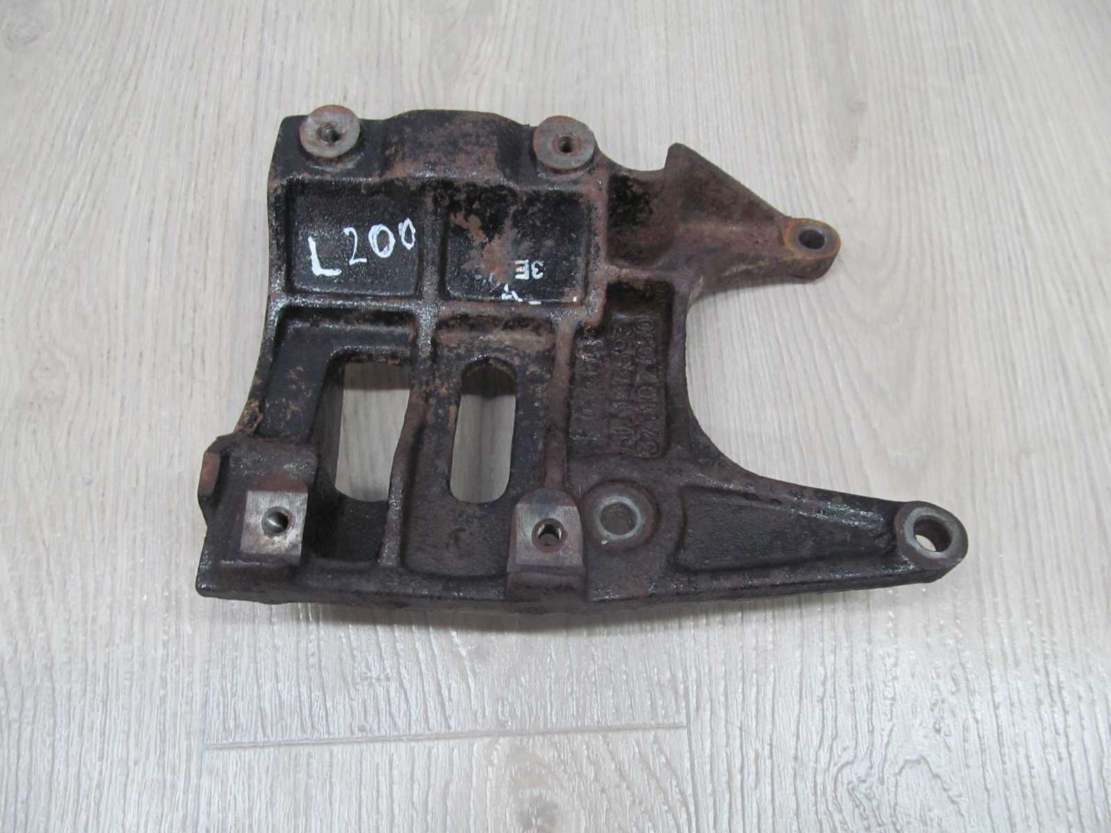 MITSUBISHI L200 2.5 TDI LAPA NAPINACZ SPREZARKI MR146593 00-06