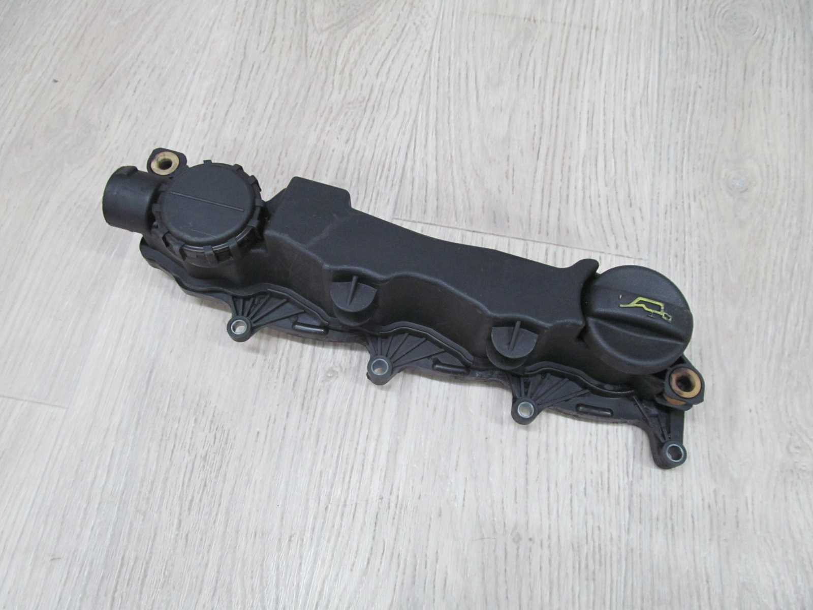 PEUGEOT VOLVO FORD 1.6 D POKRYWA ZAWOROW GLOWICY 9660281080