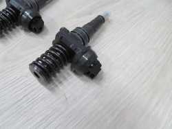 VW AUDI 1.9TDI WTRYSK POMPOWTRYSK 038130073BA 0414720216