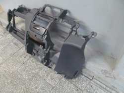 IVECO DAILY IV LIFT 11-14 OSLONA DESKA KONSOLA UK ANGLIK