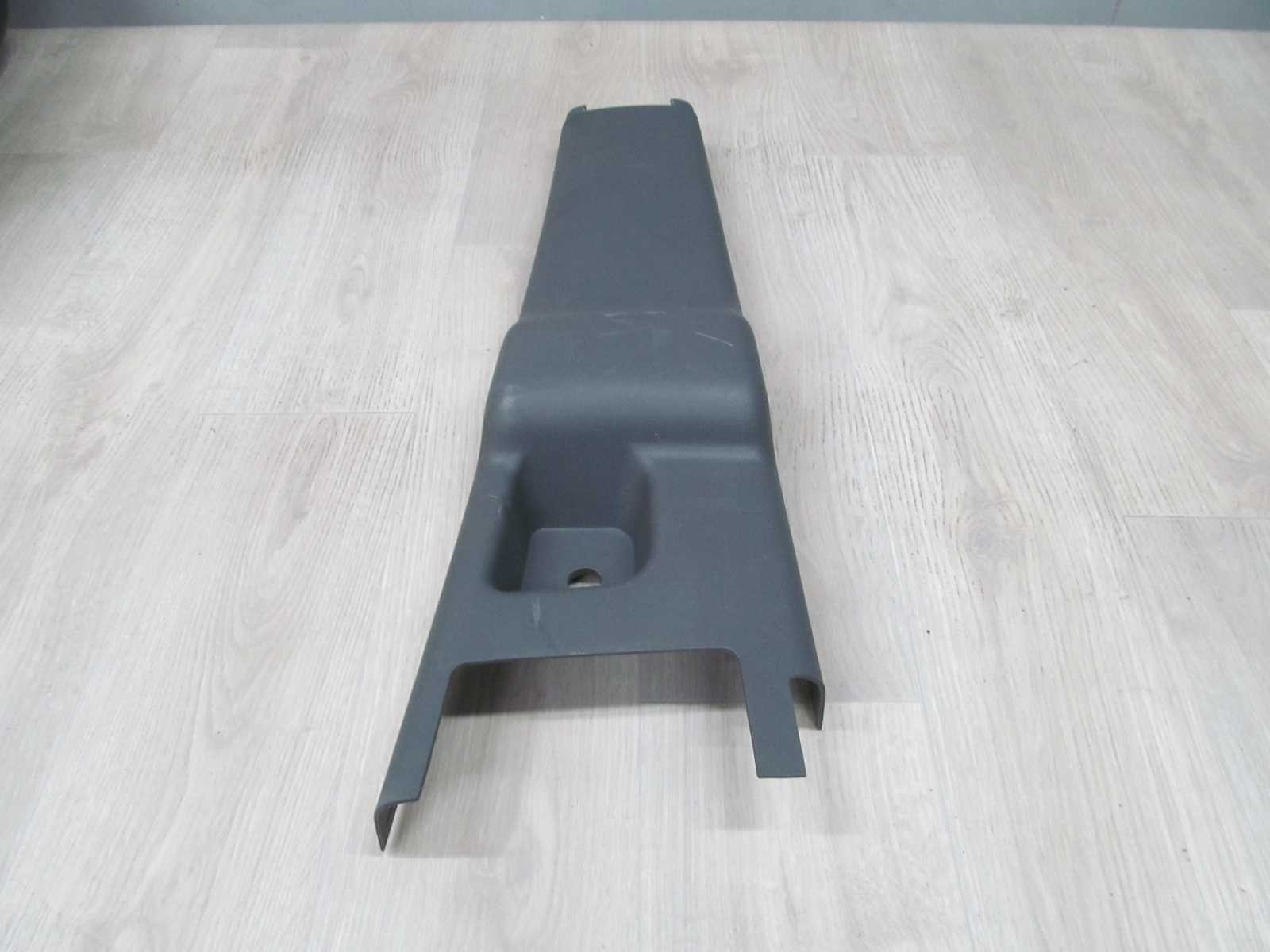 IVECO DAILY IV 11-14 OSLONA POSZYCIE SLUPKA PRAWA 5801263937 DX