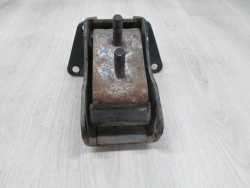 IVECO DAILY IV LIFT 2.3 LAPA WSPORNIK PODUSZKA SILNIKA LEWA