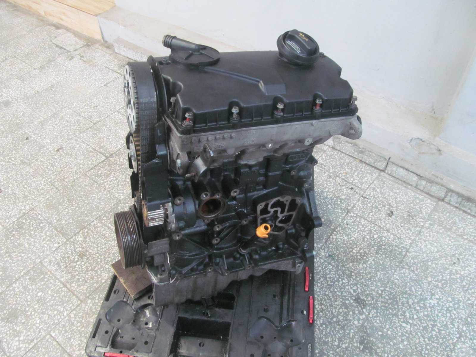 VW PASSAT SUPERB SILNIK 2.0 TDI 8V 140KM BGW 161tkm