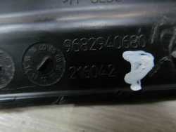 CITROEN C5 III X7 OSLONA ZASLEPKA ZAWIASU MASKI PRAWA 9642940680 08-17