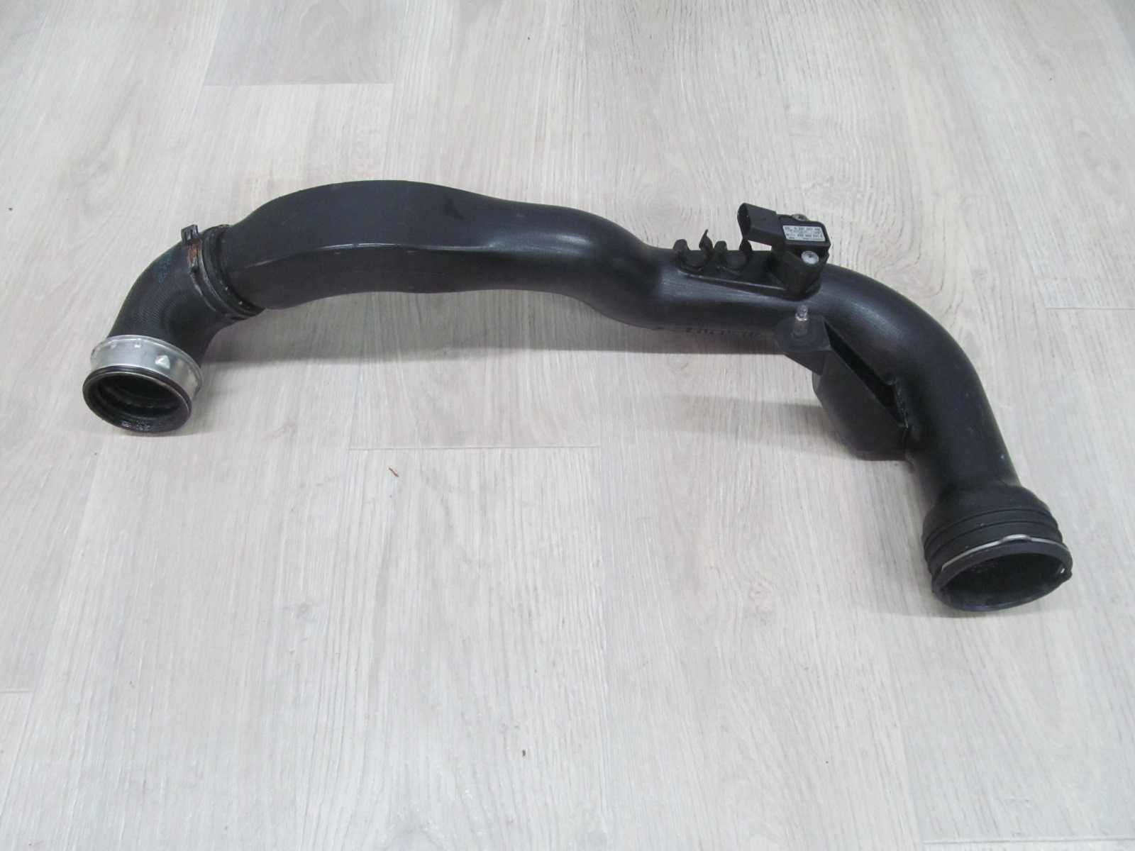 VW PASSAT AUDI A4 2.0 TDI BGW RURA PRZEWOD POWIETRZA 8E0145762B 0281002401