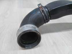 VW PASSAT AUDI A4 2.0 TDI BGW RURA PRZEWOD POWIETRZA 8E0145762B 0281002401