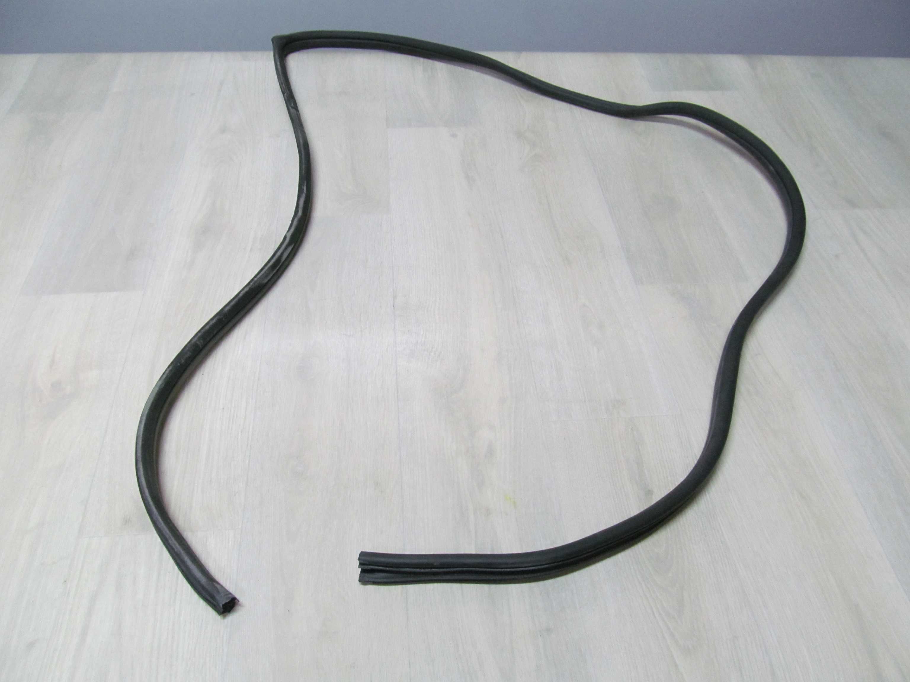 KIA RIO II USZCZELKA WNEKI DRZWI TYL LEWA 05-11