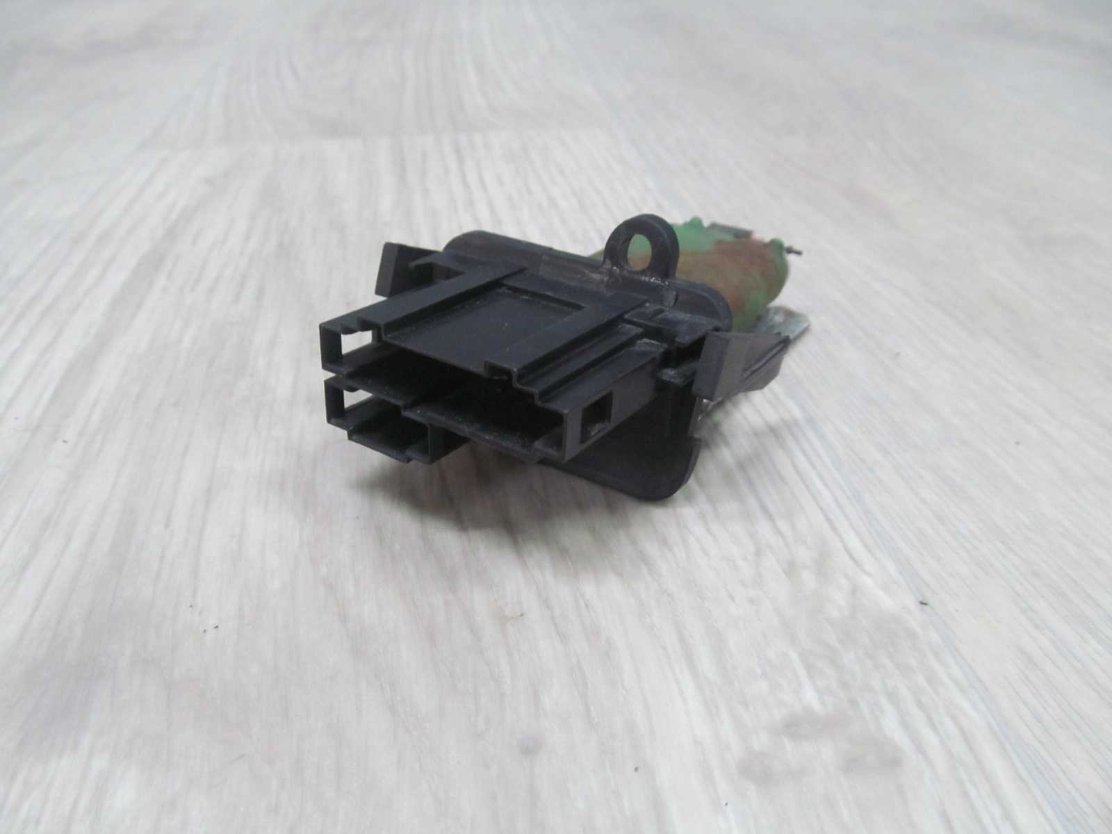 VW CADDY INCA GOLF REZYSTOR DMUCHAWY 3131090055 1H0959283 96-02