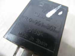 VW CADDY INCA PRZEKAZNIK 252 BRZECZYK 1L0951307 96-02
