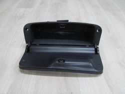 HYUNDAI ILOAD H1 I800 SCHOWEK PASAZERA DESKI KONSOLI UK 84748-4H901 07-17