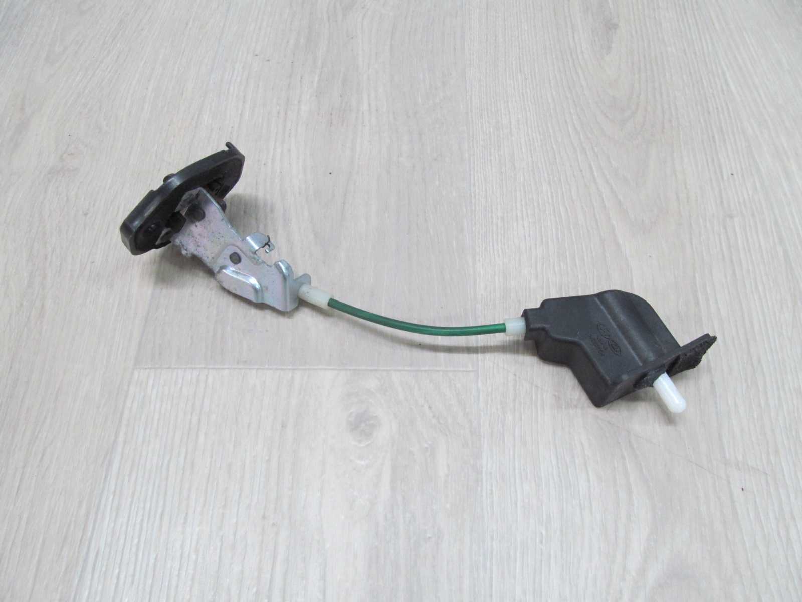 HYUNDAI H1 H300 I800 ZAMEK RYGIEL DRZWI TYL 07-17