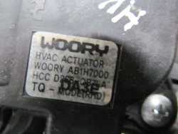 HYUNDAI H1 H300 I800 SILNICZEK KLAPY NAGRZEWNICY D266 07-17