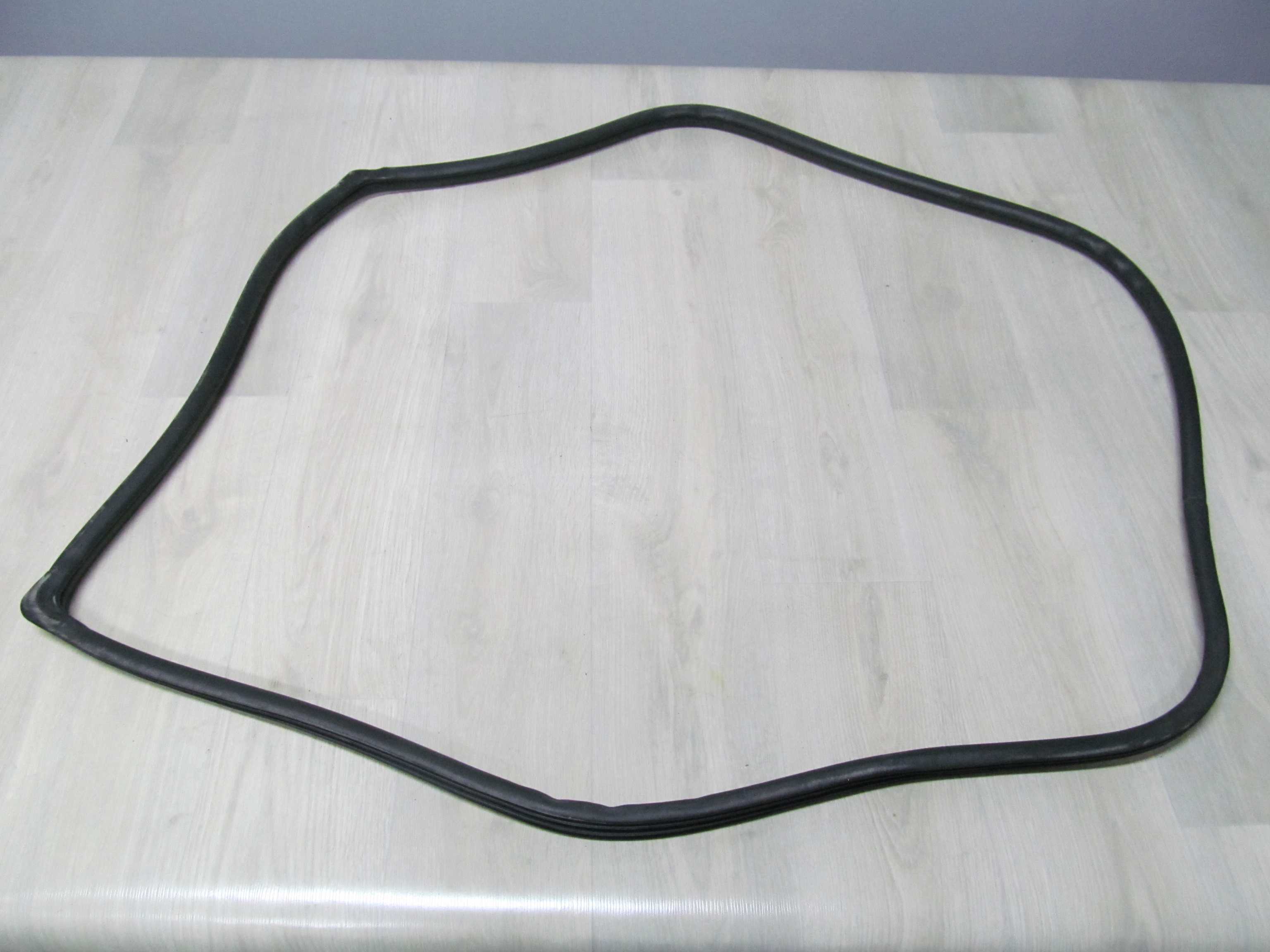 TOYOTA COROLLA VERSO USZCZELKA DRZWI L T 01-04