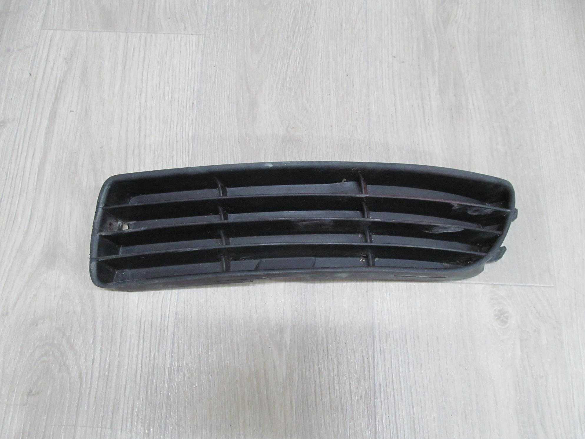 AUDI A4 B5 94-99 KRATKA ATRAPA ZDERZAKA LEWA 8D0807345B