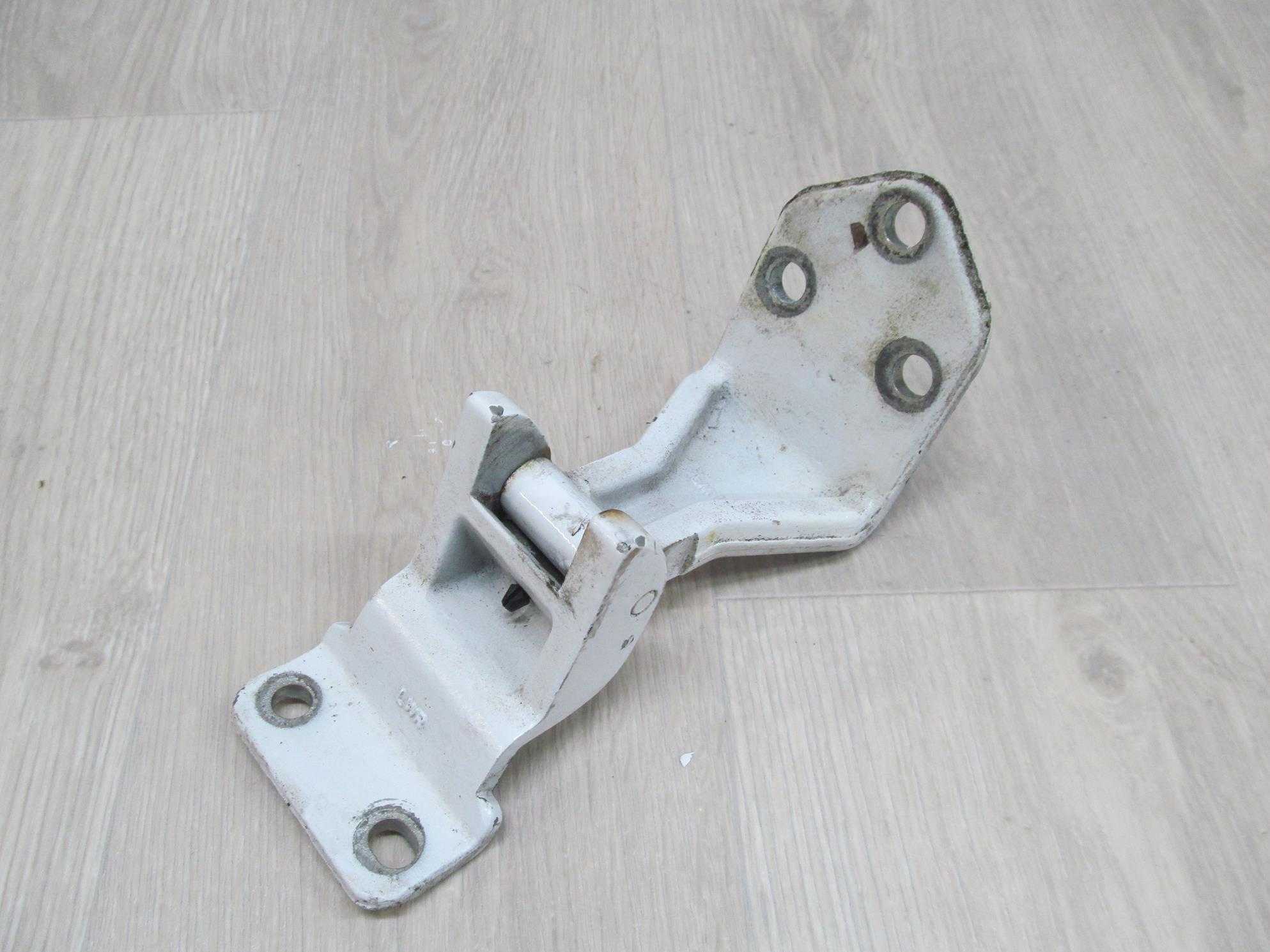 HYUNDAI H1 H300 I800 ZAWIAS DRZWI TYL LEWY DOLNY 07-14
