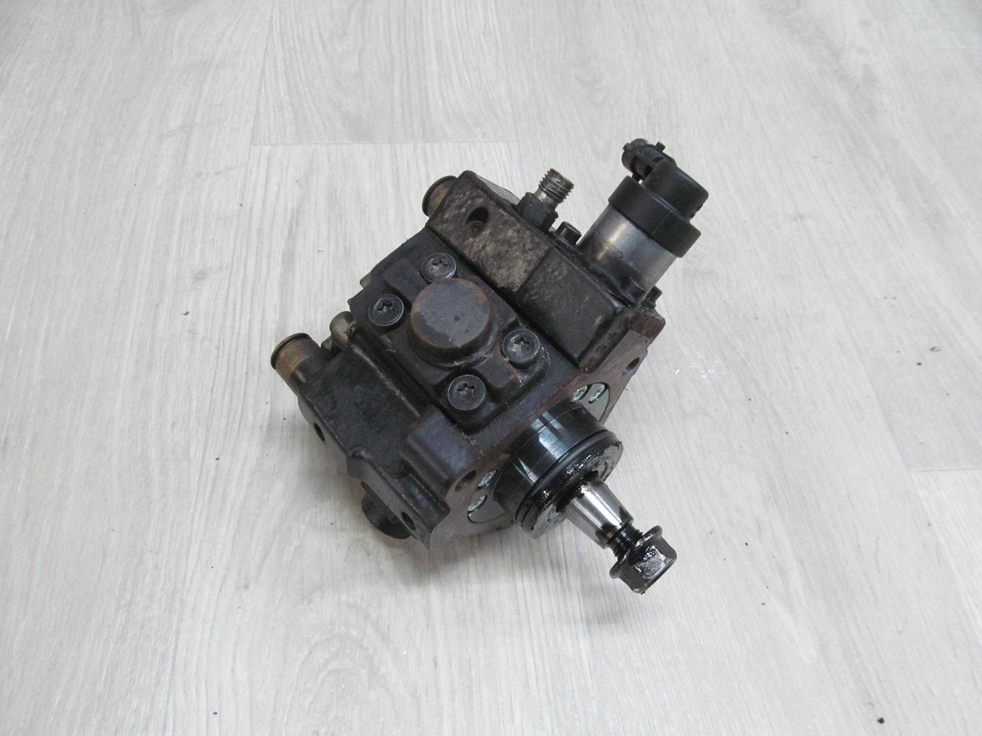 HYUNDAI H1 H300 KIA 2.5 CRDI POMPA WTRYSKOWA PALIWA 0445010118 33100-4A410