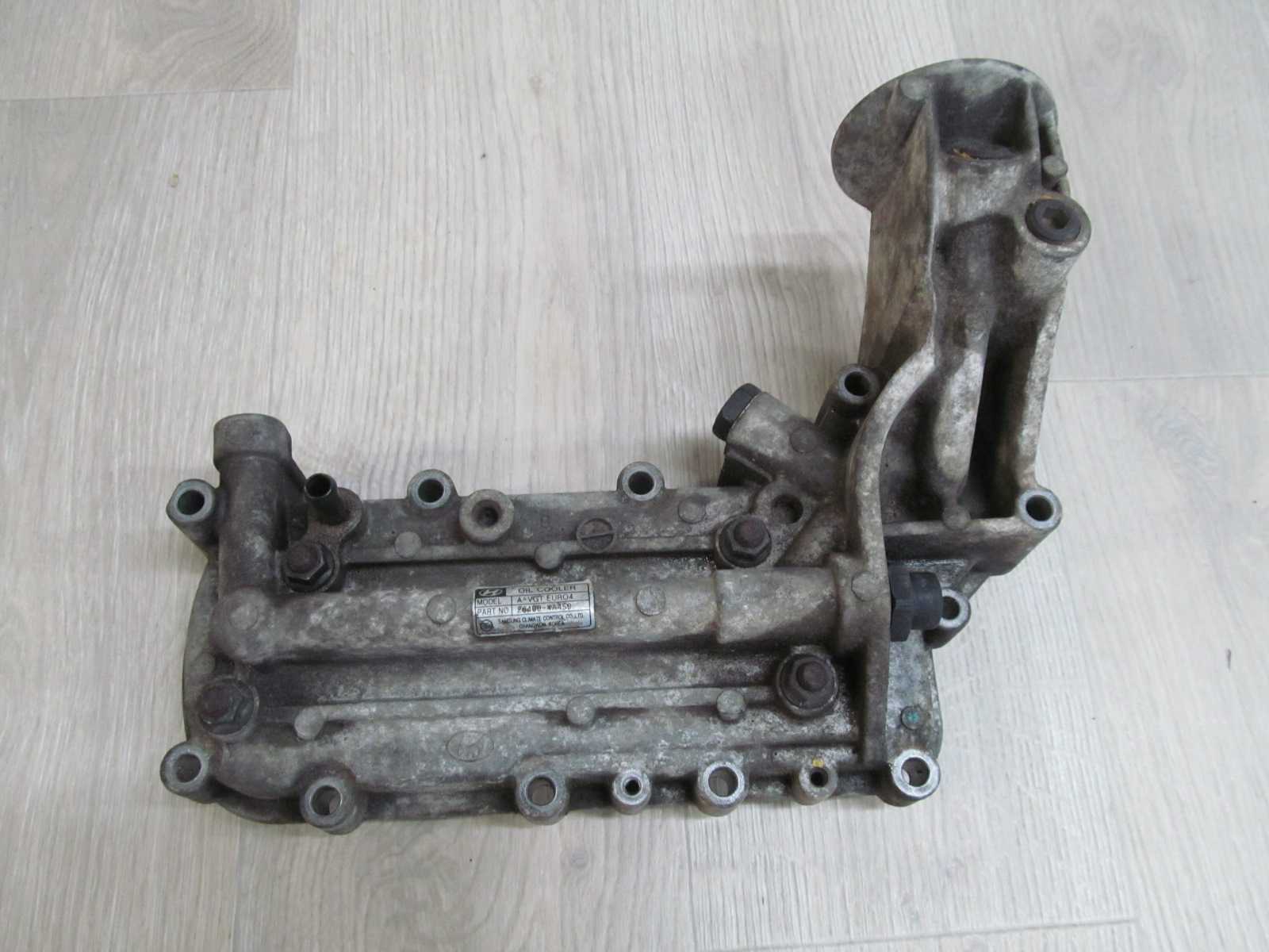 HYUNDAI H1 H300 2.5 CRDI 170 KM PODSTAWA CHLODNICZKA FILTRA OLEJU 26400-4A450