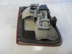 MERCEDES E W210 KOMBI LAMPA TYL PRAWA 96-99