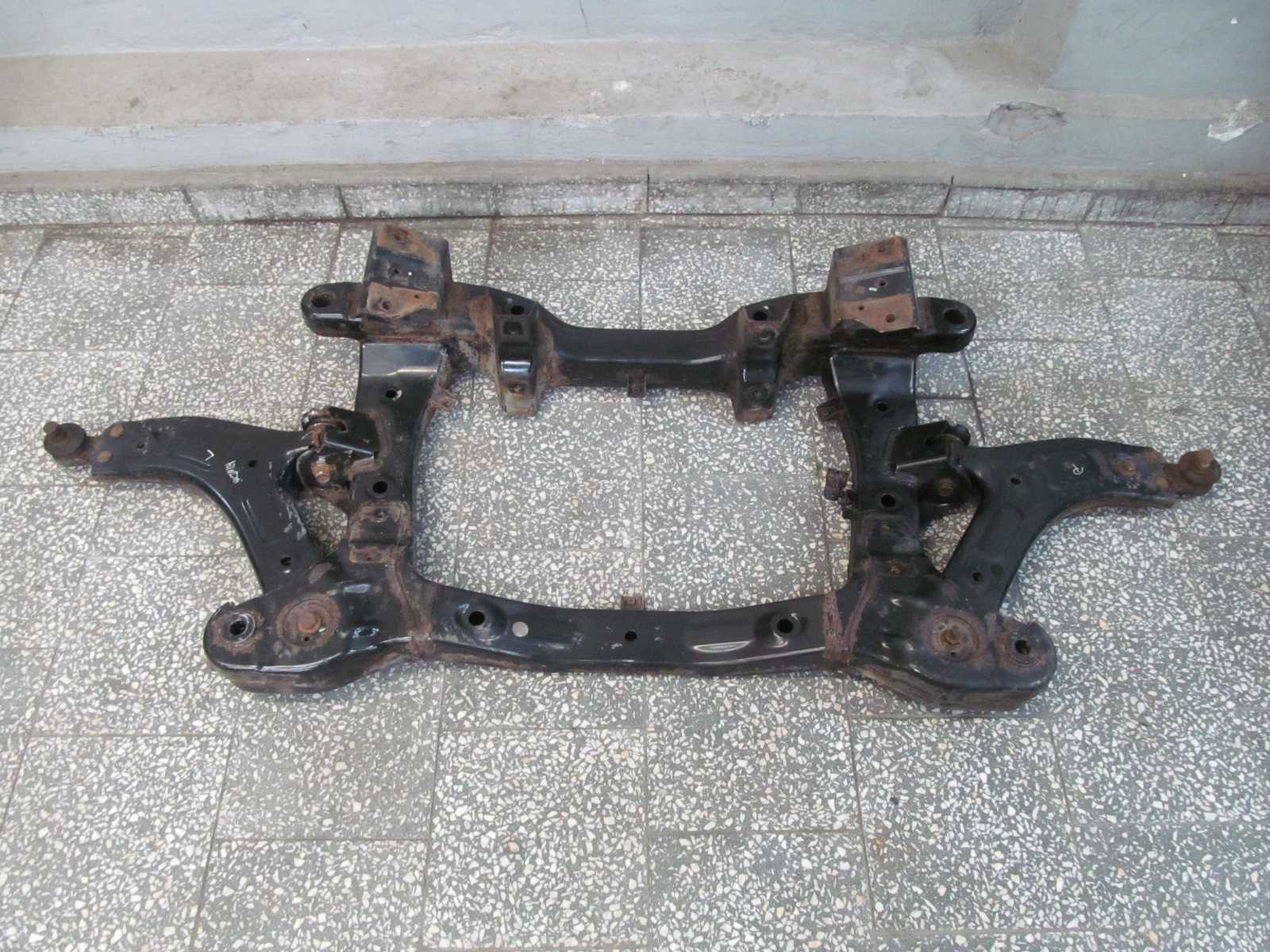 HYUNDAI H1 H300 I800 WOZEK SANKI KOLYSKA BELKA ZAWIESZENIE PRZOD