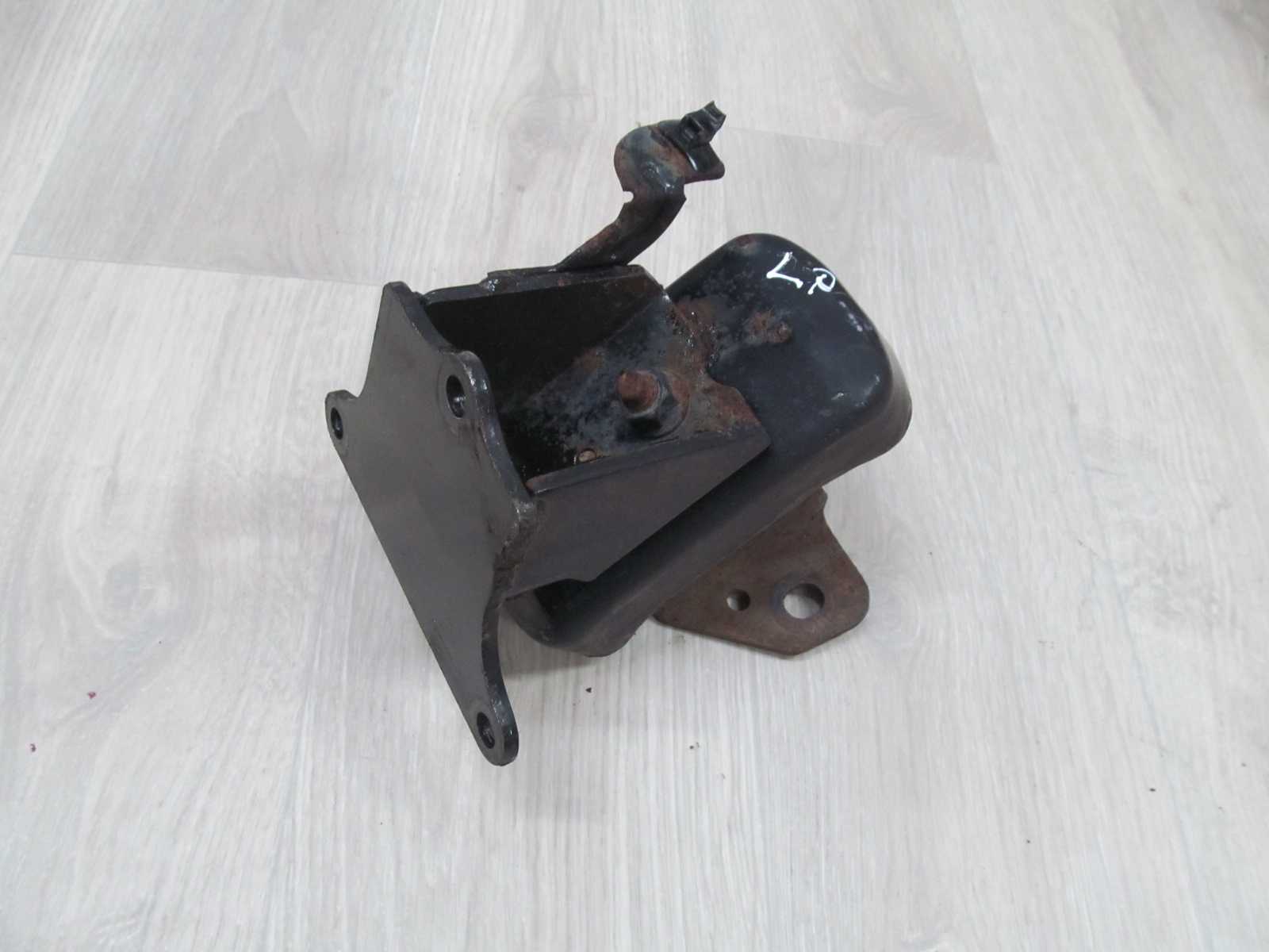 HYUNDAI H1 H300 I800 2.5 CRDI 170KM LAPA PODUSZKA SILNIKA LEWA 07-14
