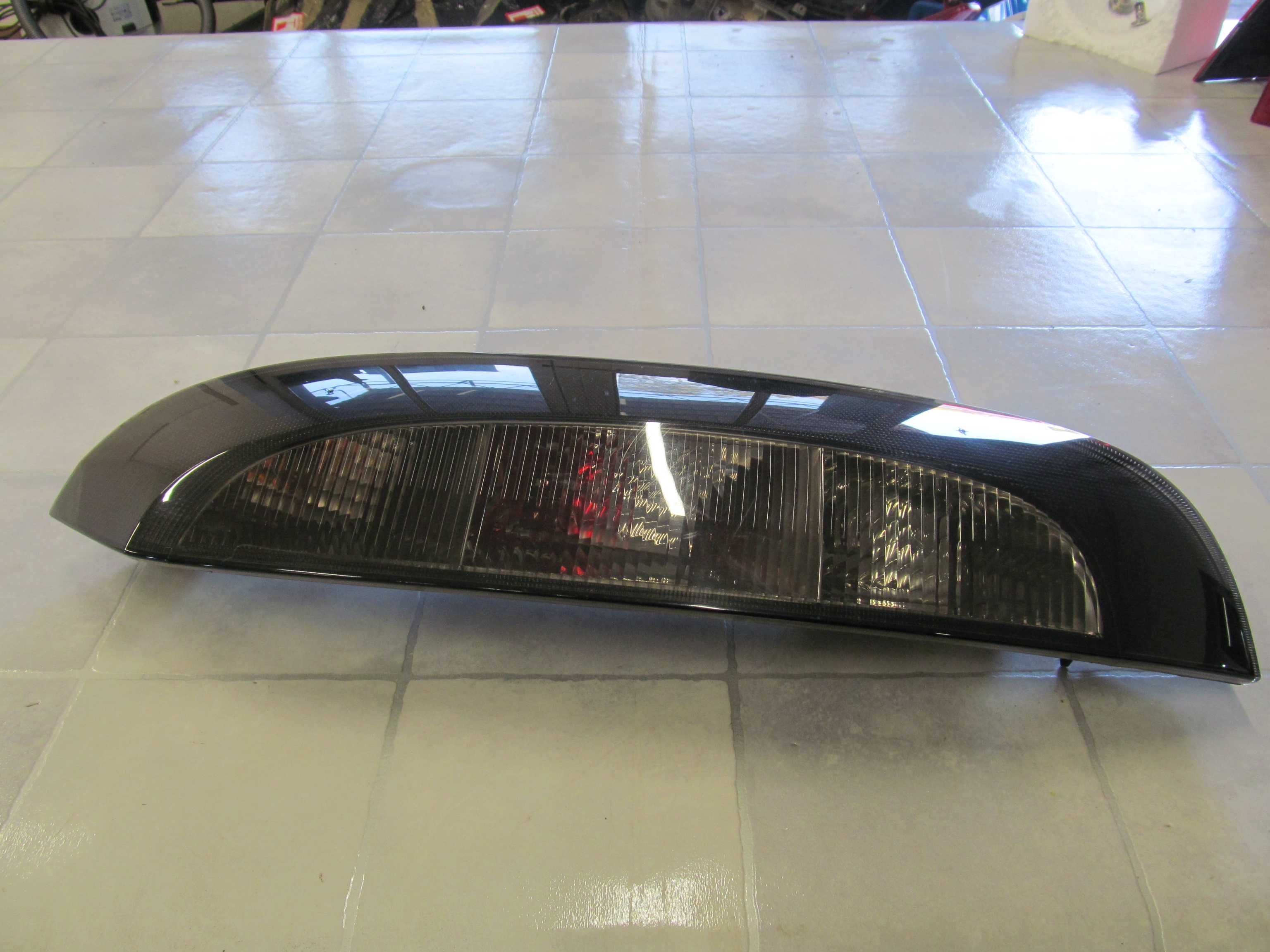 OPEL CORSA C  HB LAMPA TYL PRAWA 99-02