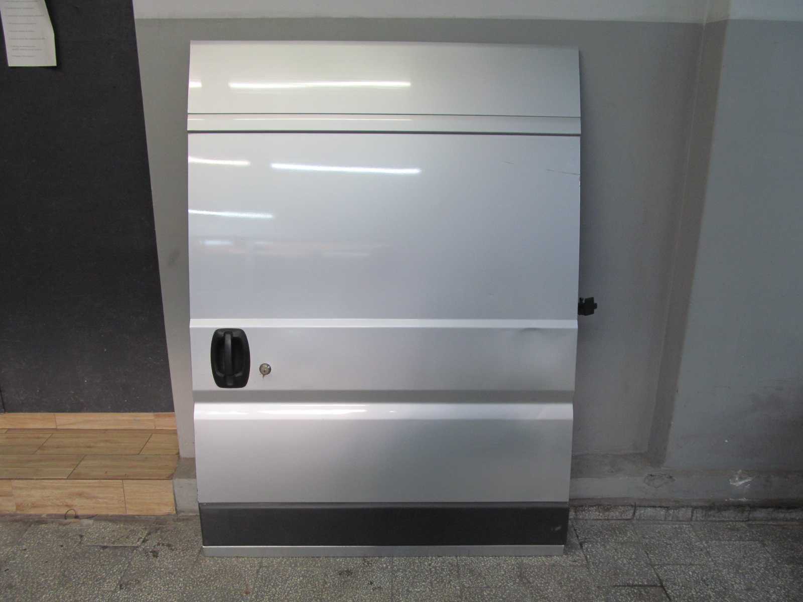FIAT DUCATO BOXER JUMPER 06-14 DRZWI BOCZNE LEWE PRZESUWANE 611
