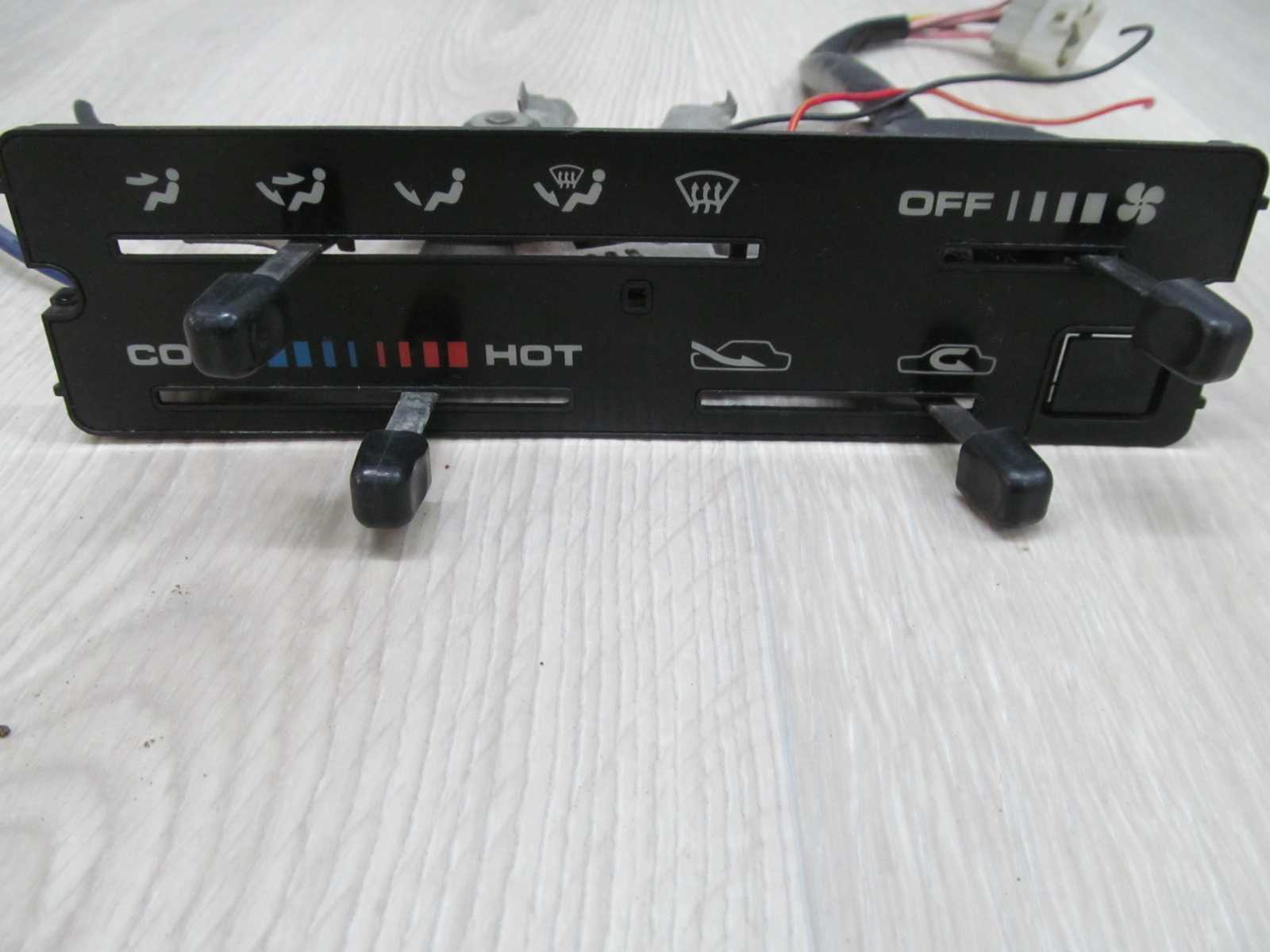 DAIHATSU TERIOS 97-05 PANEL PRZELACZNIK NAWIEWU