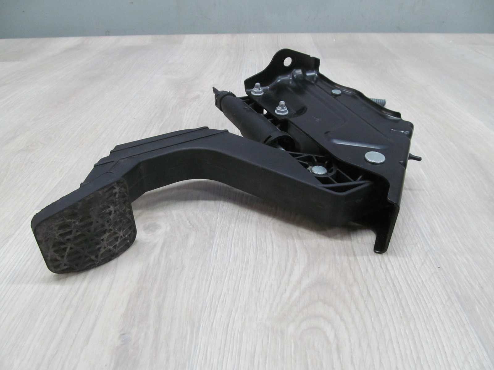 MB SPRINTER 906 CRAFTER 06-18 PEDAL SPRZEGLA WYSPRZEGLIK A9062900212