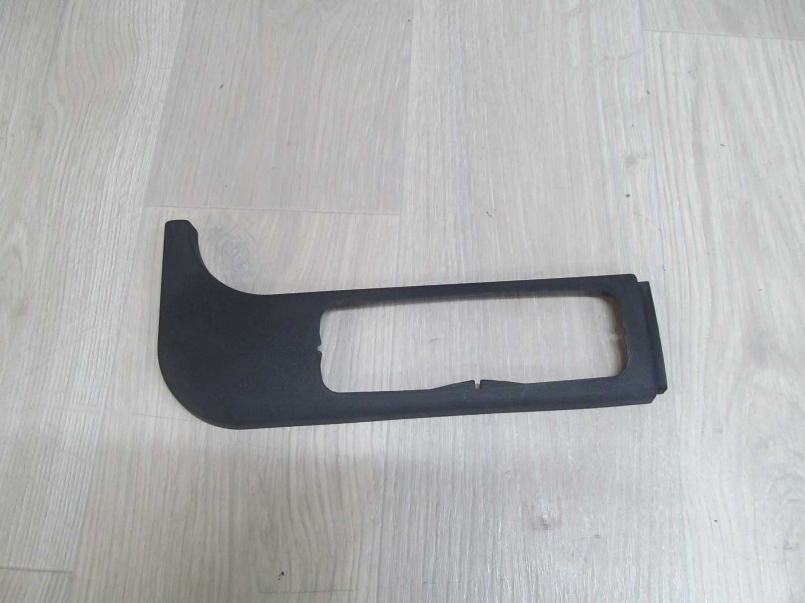 DAF LF 45 55 MIDLUM 06-14 OSLONA LISTWA OBUDOWA LUSTERKA LEWA GORNA 205580130