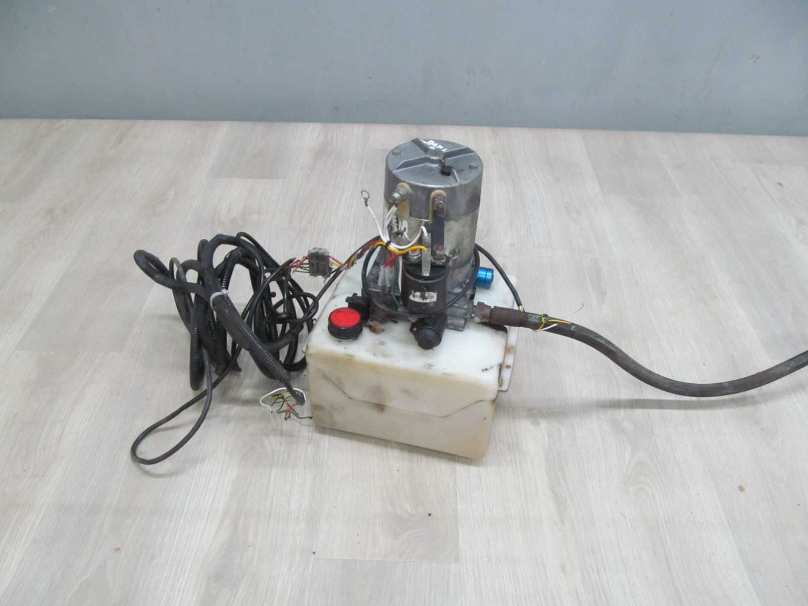 POMPA HYDRAULICZNA HYDRAULIKI ELEKTRYCZNA 24V 2.2 KW 8106-14658