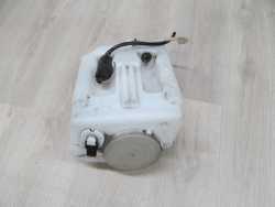 MERCEDES E KLASSA W210 ZBIORNIK PLYNU SPRYSKIWACZY POMPA A2108691220