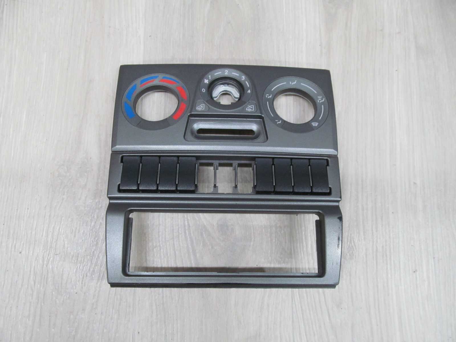IVECO DAILY IV LIFT 11-14 RAMKA PANEL OSLONA DESKI KONSOLI 194740200