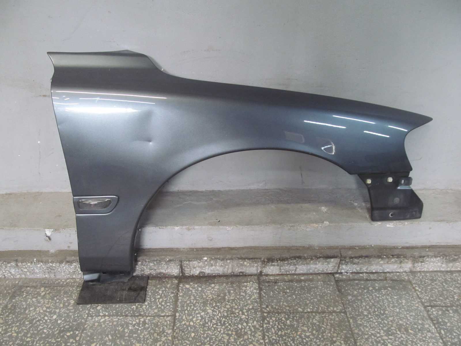 VOLVO S60 V70 I LIFT 04-10 BLOTNIK PRAWY USZKODZONY 455-46