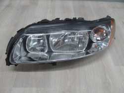 VOLVO S60 V70 XC LIFT 04-10 LAMPA PRZOD LEWY UK 30698829