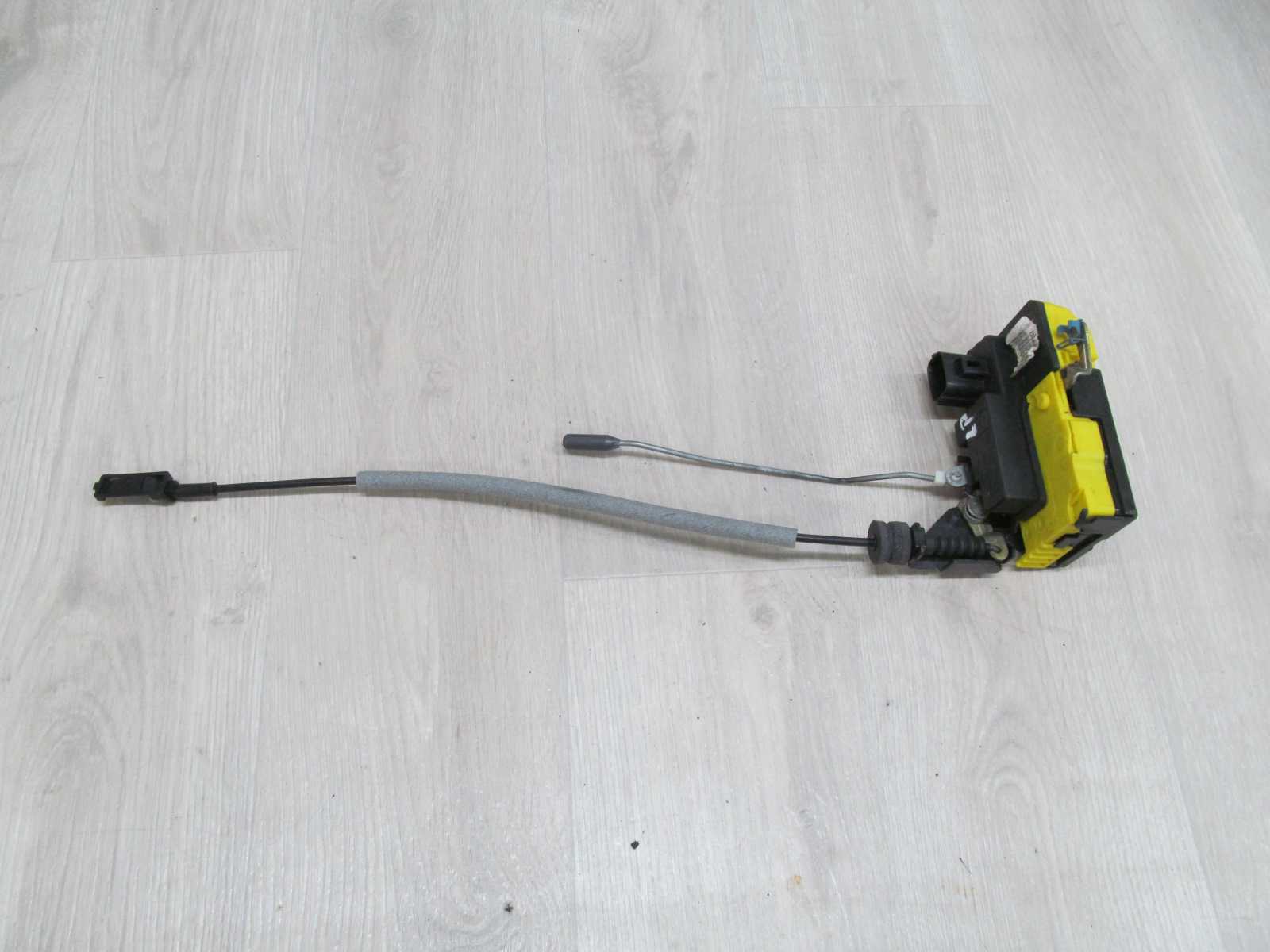 VOLVO S60 V70 XC70 LIFT 04- ZAMEK DRZWI LEWY PRZOD 30699747