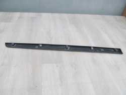 VOLVO S60 V70 LIFT 04- LISTWA DOLNA DRZWI PRZOD PRAWA 30648374