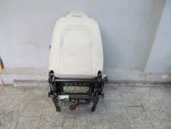 VOLVO S60 V70 00- FOTEL SIEDZENIE SKORA PRAWY PASAZERA JASNY