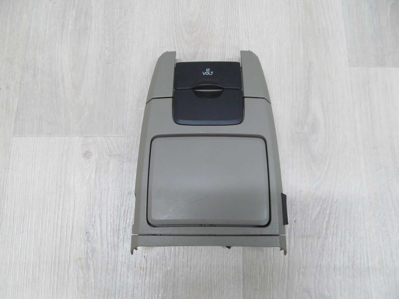 VOLVO S60 V70 LIFT POPIELNICZKA ZAPALINICZKA TYL OSLONA TUNELU 30643877