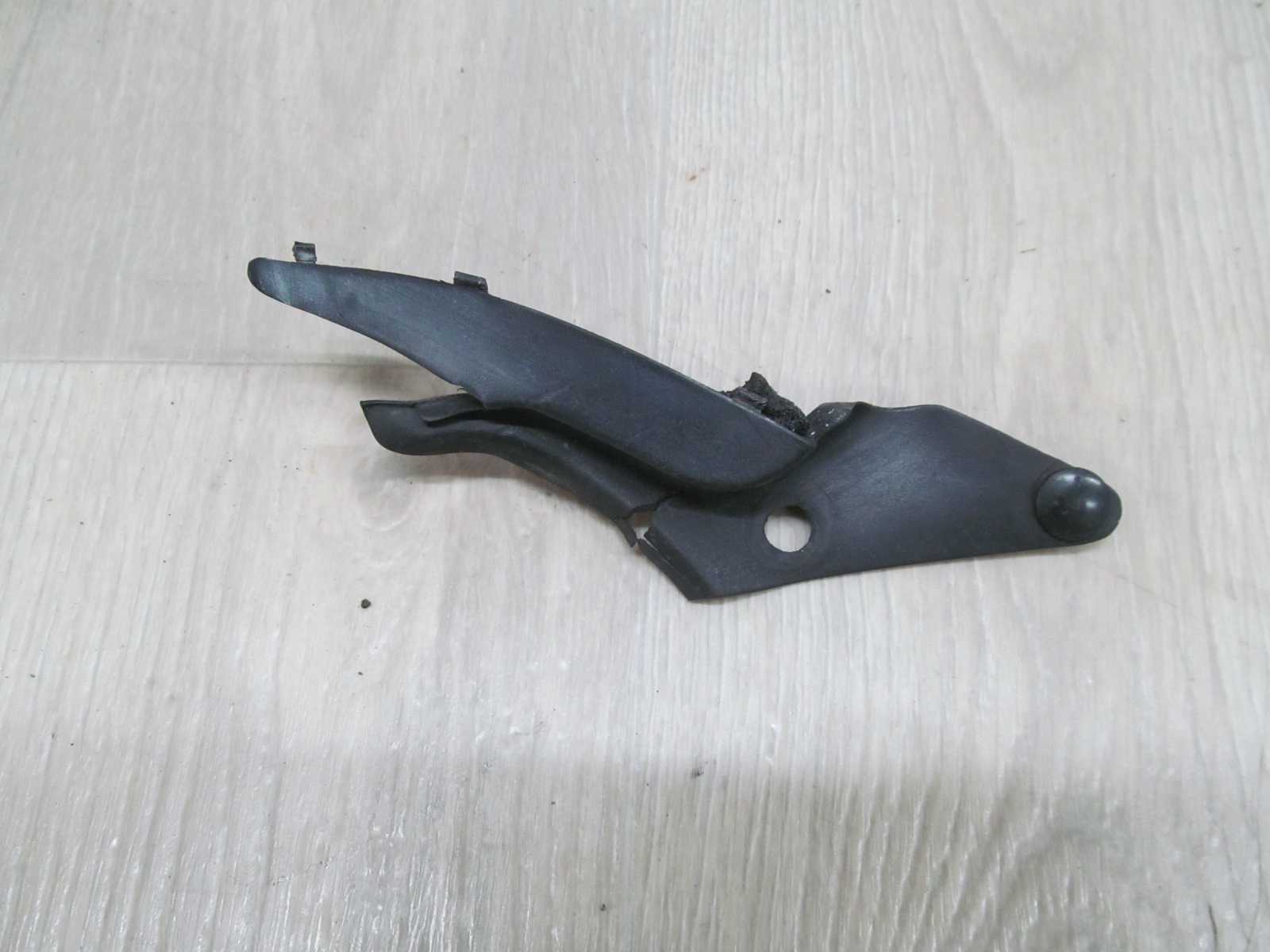 VOLVO S60 V70 LIFT USZCZELKA OSLONA PODSZYBIA LEWA 8663894