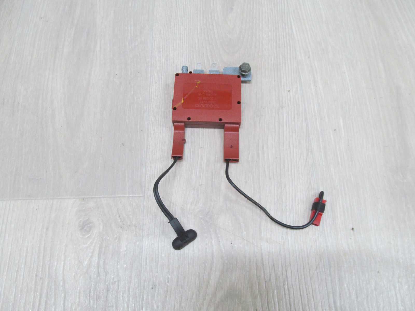 VOLVO S60 V70 XC LIFT 04- MODUL WZMACNIACZ ANTENY FM 30679283