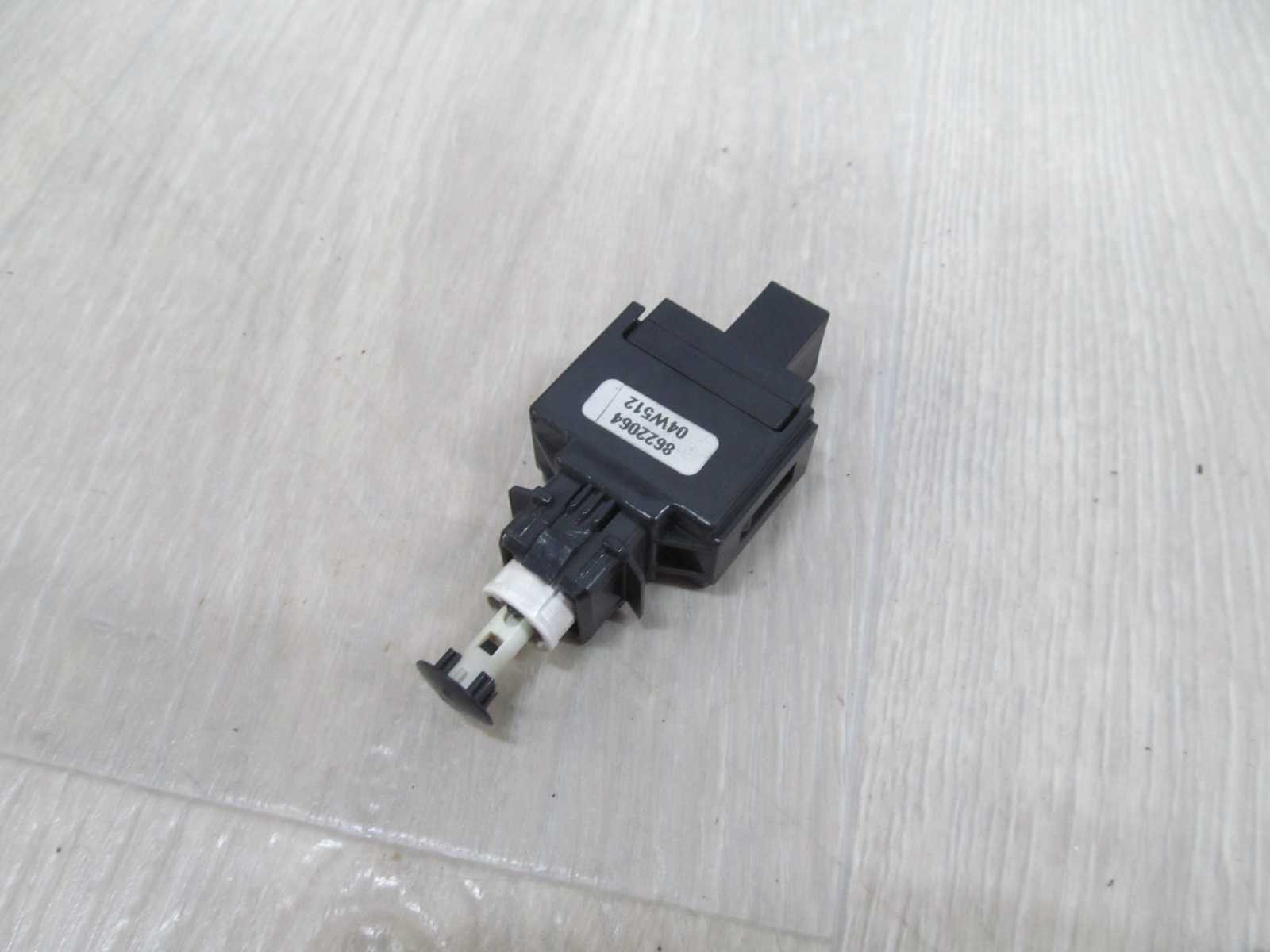 VOLVO S60 V70 XC90 CZUJNIK HAMULCA SWIATEL STOP 8622064