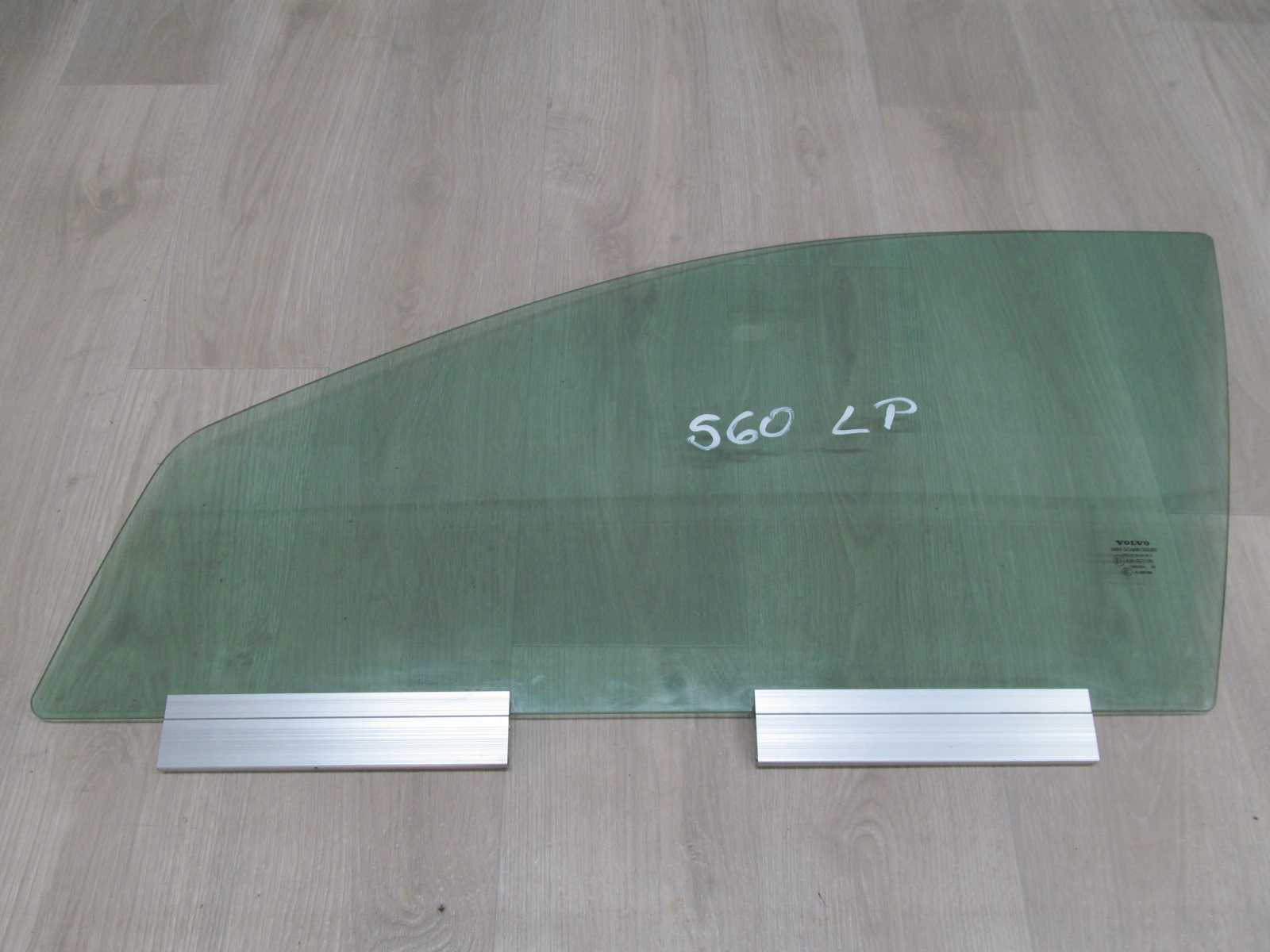 VOLVO S60 V70 LIFT 04- SZYBA BOCZNA DRZWI PRZOD LEWA 05r