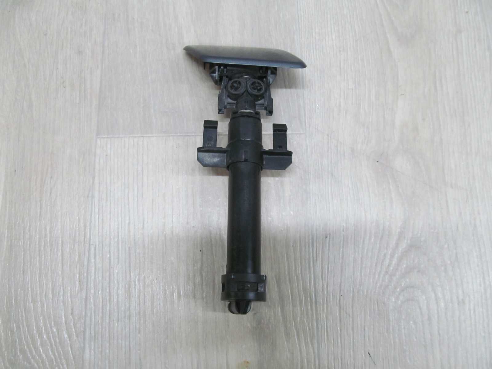 VOLVO S60 V70 LIFT SPRYSKIWACZ DYSZA LAMP REFLEKTORA PRAWY 455-46
