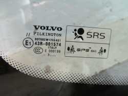 VOLVO XC90 SZYBA CZOLOWA PRZEDNIA PRZOD 03R