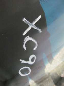 VOLVO XC90 SZYBA CZOLOWA PRZEDNIA PRZOD 03R