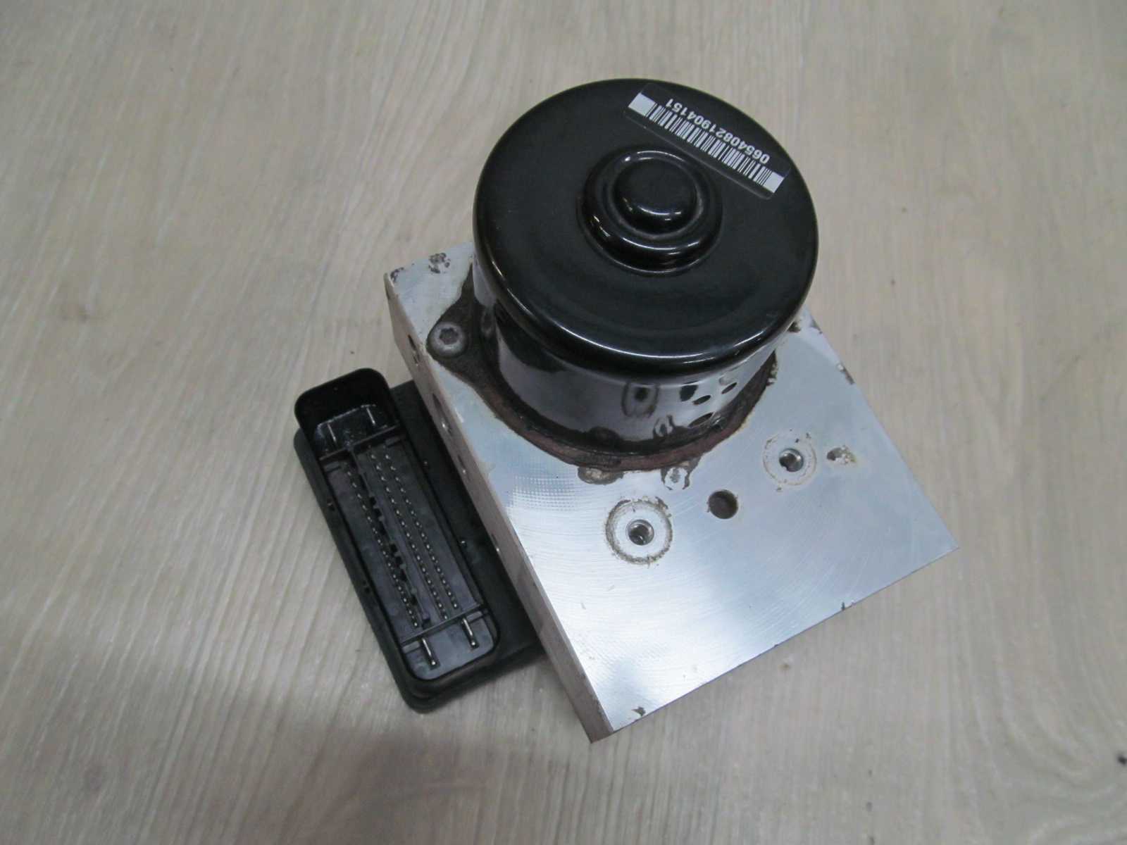VOLVO S60 V70 XC POMPA HAMULCOWA ABS P30643979 30643982