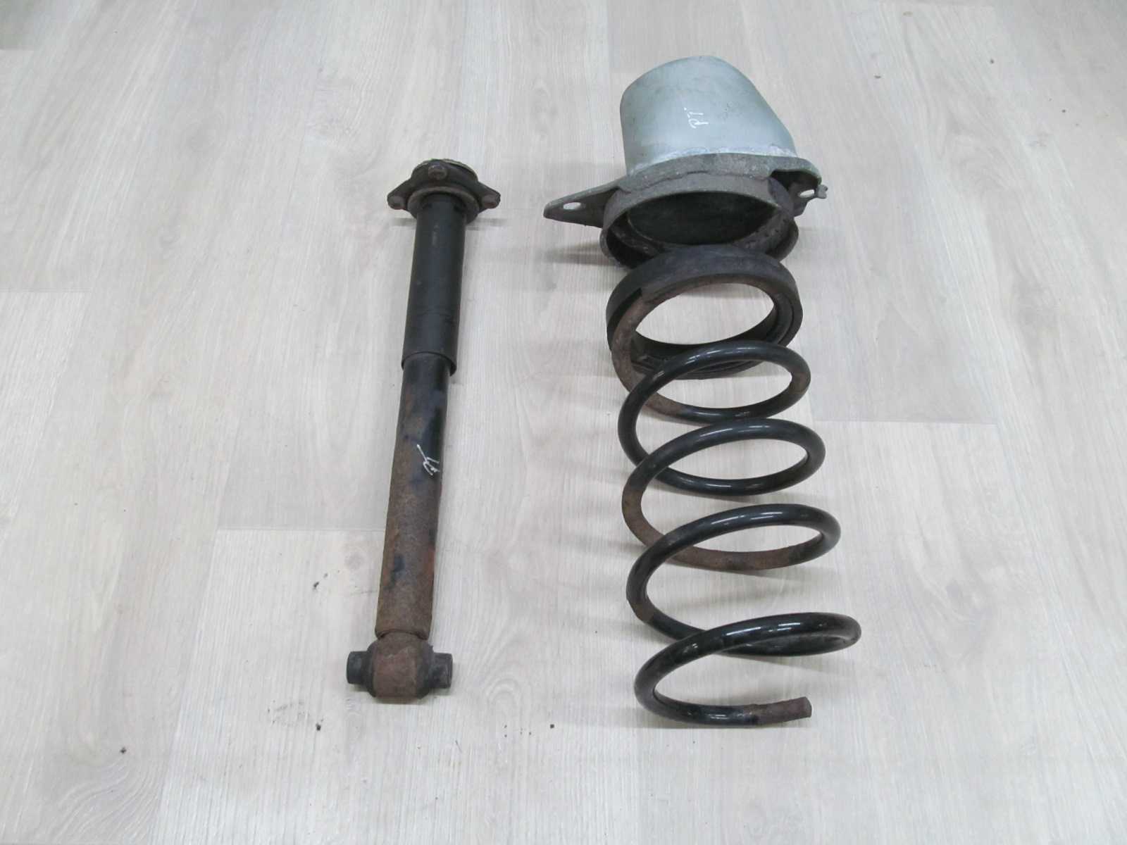 VOLVO S60 V70 00- AMORTYZATOR SPREZYNA TYL PRAWY