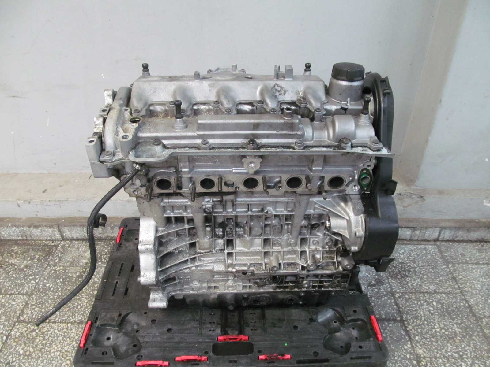 VOLVO S80 70 XC 2.4 D5 SILNIK SLUPEK D5244T 163KM 05r