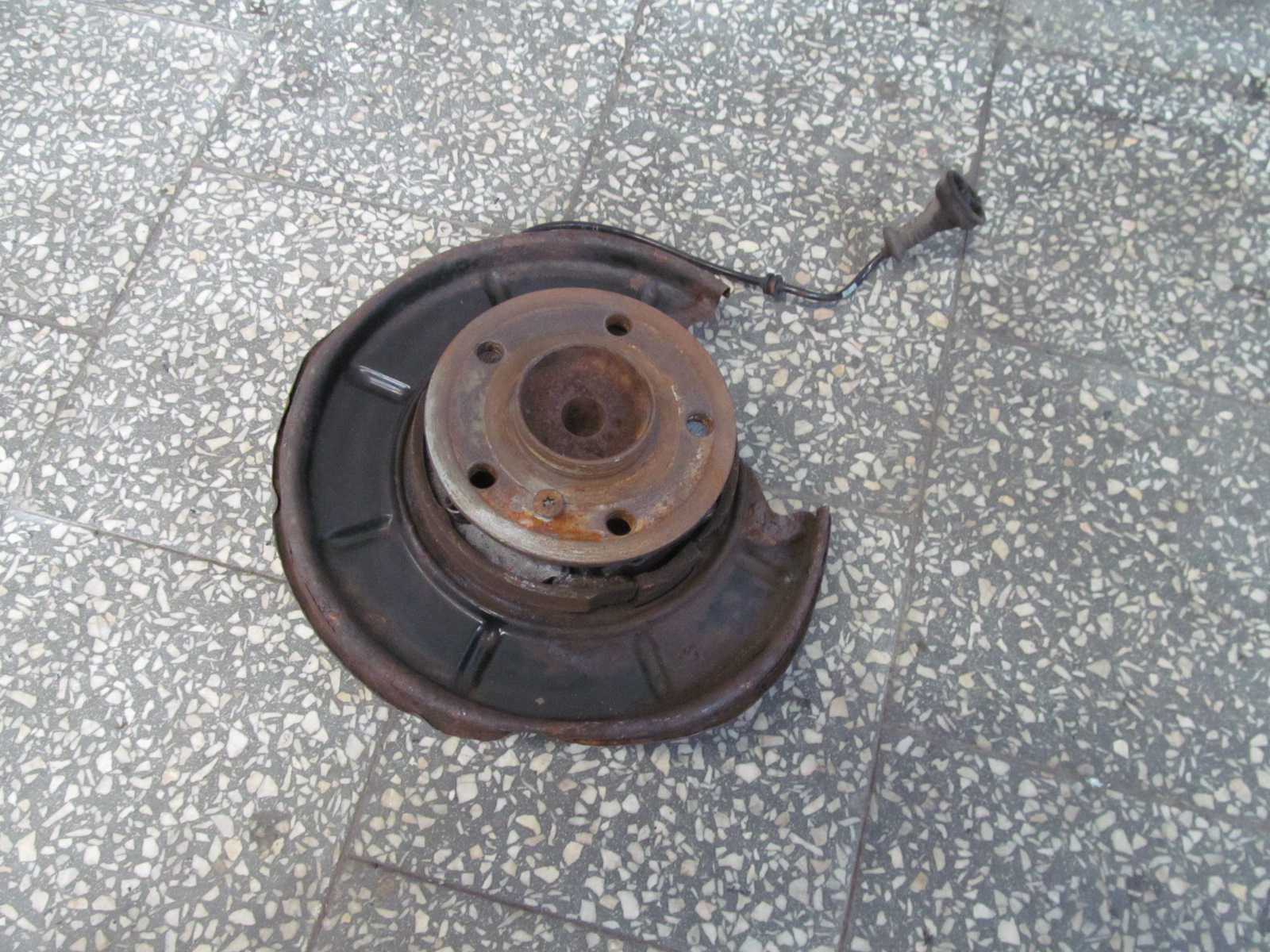 MERCEDES A W169 B W245 PIASTA ZWROTNICA TYL PRAWY 1694230106 04-12