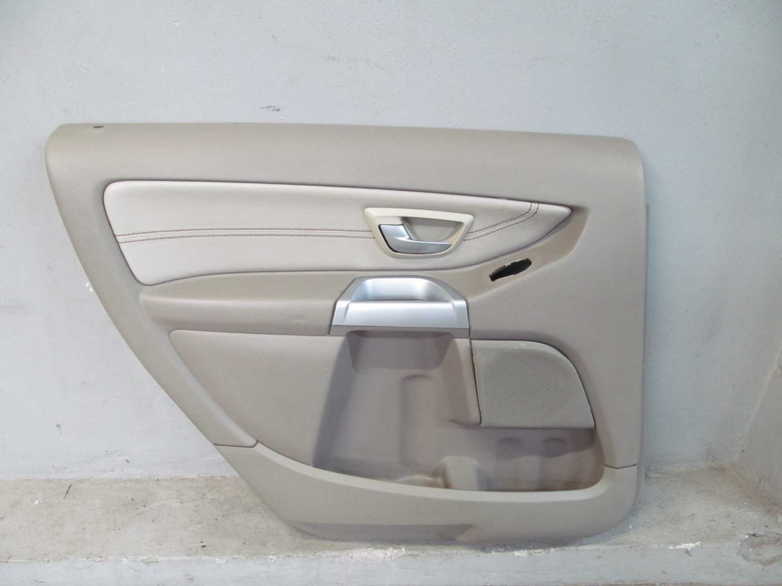 VOLVO XC90 BOCZEK TAPICERKA DRZWI TYL LEWY BEZ OAK 39989483